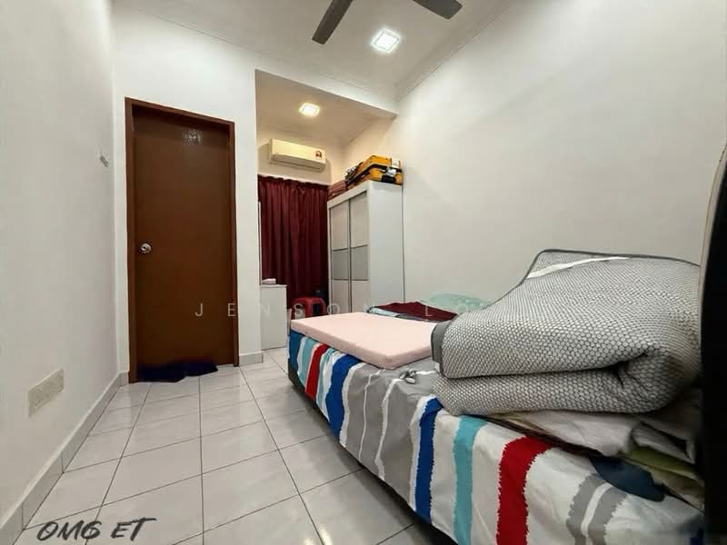Rumah Teres 2 Tingkat untuk Dijual di Taman Klang Utama (Kapar) - Jenson Low - Bedroom - PropertyGuru.com.my