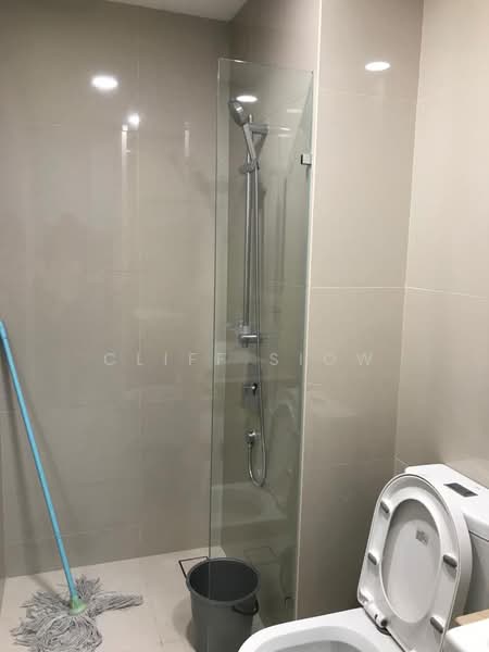 Servis Apartment untuk Disewa di Southlink - Cliff Siow - Bathroom - PropertyGuru.com.my