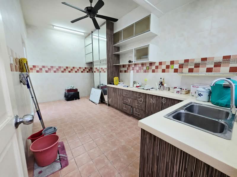 2-storey Terraced House for Sale in Bandar Puteri Puchong (Puchong) - SUNNY YONG - Kitchen - PropertyGuru.com.my