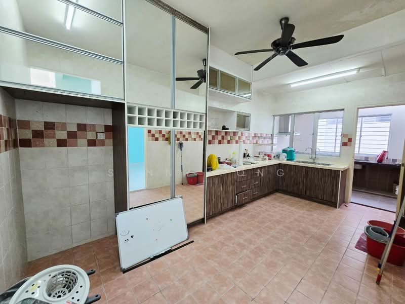 2-storey Terraced House for Sale in Bandar Puteri Puchong (Puchong) - SUNNY YONG - Kitchen - PropertyGuru.com.my