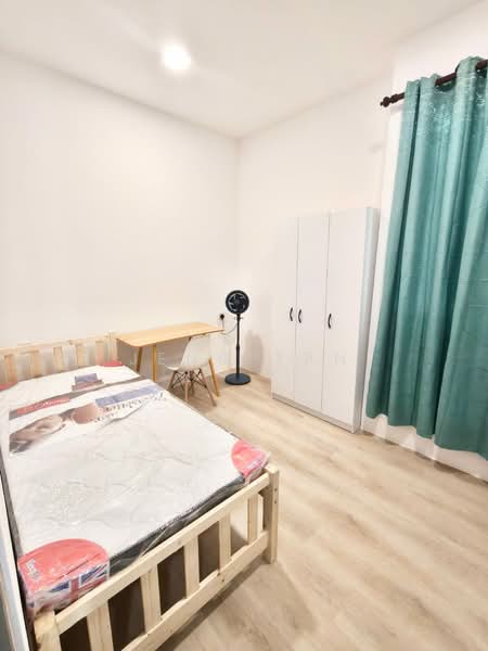 Pangsapuri untuk Disewa di Kenny Hill Residences - Jeno Tan - Bedroom - PropertyGuru.com.my