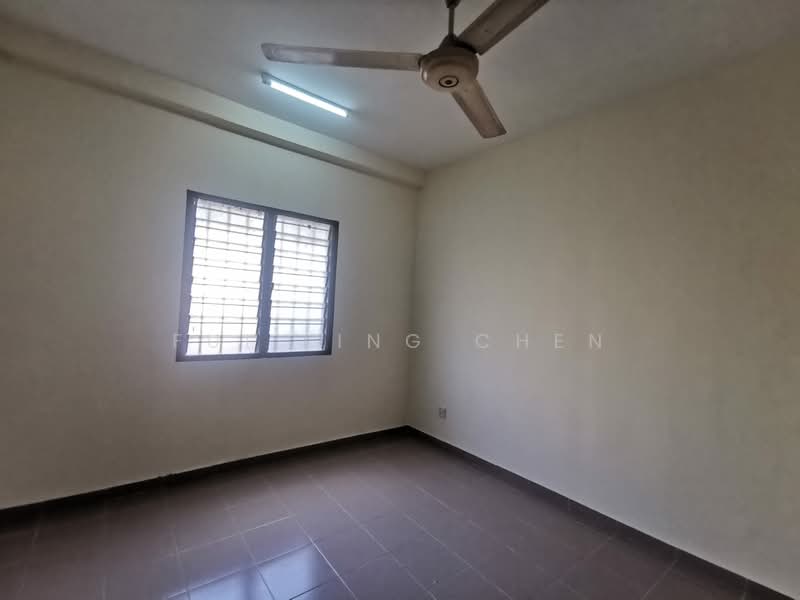 Pangsapuri untuk Dijual di Putra Permai Block B - Fui Ling Chen - Interior - PropertyGuru.com.my