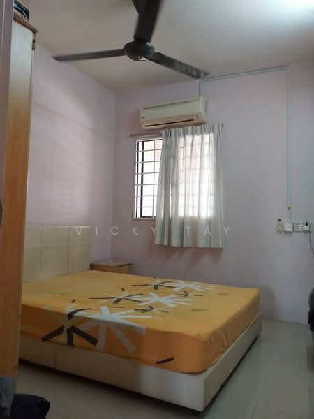 Pangsapuri untuk Dijual di Pangsapuri Nilam - Vicky Tay - Bedroom - PropertyGuru.com.my