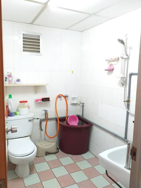 Pangsapuri untuk Dijual di Pangsapuri Nilam - Vicky Tay - Bathroom - PropertyGuru.com.my