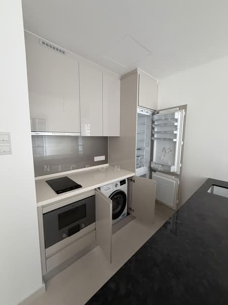 Servis Apartment untuk Dijual di Pavilion Damansara Heights, Windsor Suites - Nicson Wan - PropertyGuru.com.my