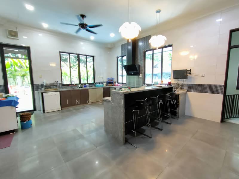 Bungalow for Sale in Seksyen U2 (Saujana) - Vincent Liaw - Kitchen - PropertyGuru.com.my