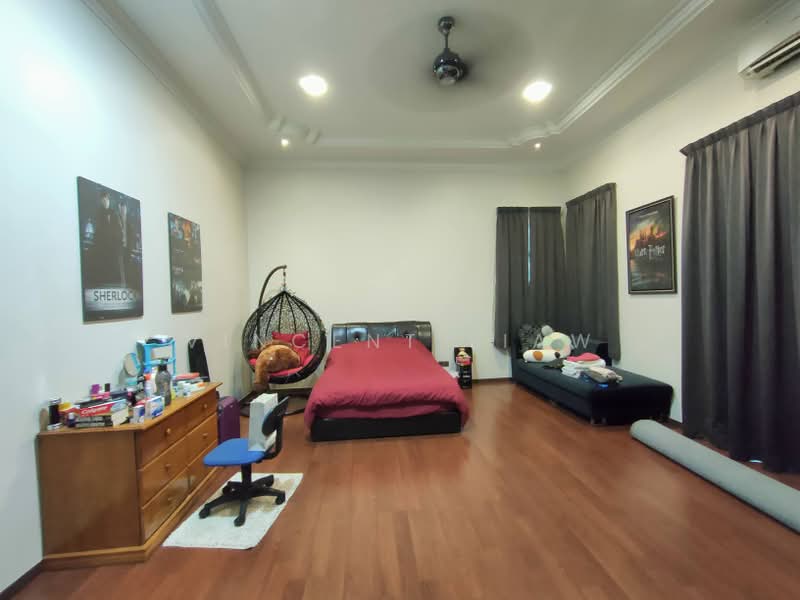 Bungalow for Sale in Seksyen U2 (Saujana) - Vincent Liaw - Bedroom - PropertyGuru.com.my