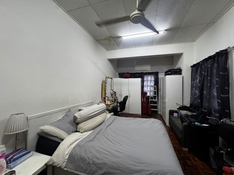 Rumah Teres untuk Dijual di Usj 12 (Subang Jaya) - Jeslyn Chua - Bedroom - PropertyGuru.com.my