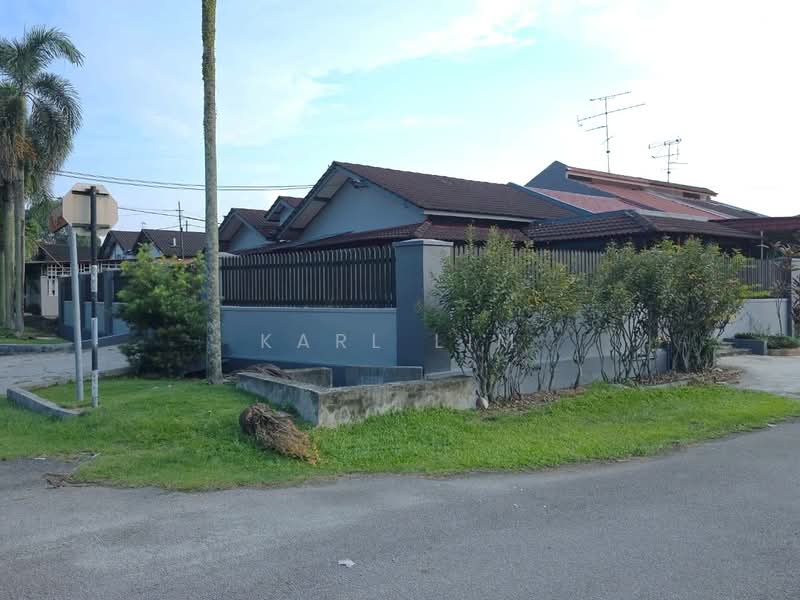 Rumah Teres 1 Tingkat untuk Dijual di Taman Sri Tebrau (Johor Bahru) - Karl Lim - Exterior - PropertyGuru.com.my