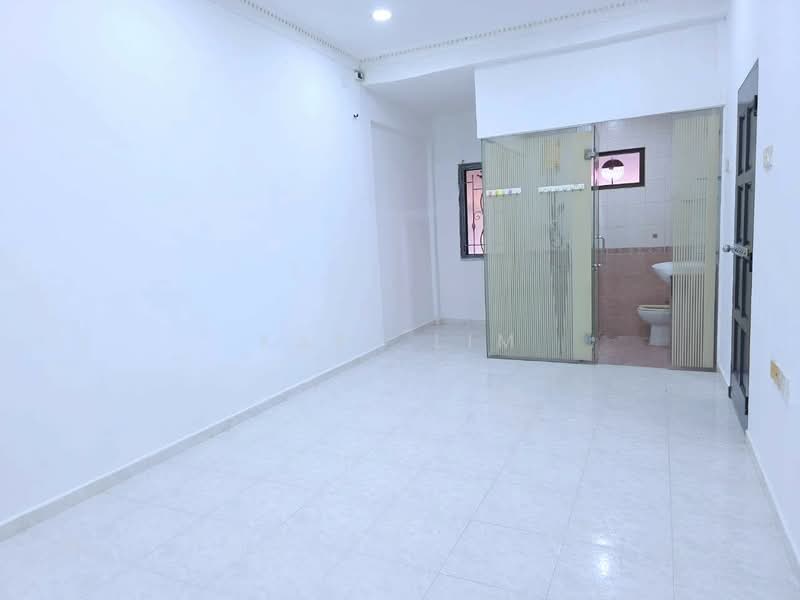 Rumah Teres 1 Tingkat untuk Dijual di Taman Sri Tebrau (Johor Bahru) - Karl Lim - Bathroom - PropertyGuru.com.my