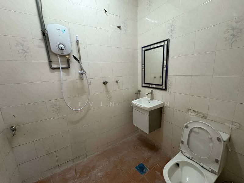 Rumah Teres 1-Tingkat untuk Disewa di Taman Taynton View (Cheras) - Kevin Chen - Bathroom - PropertyGuru.com.my