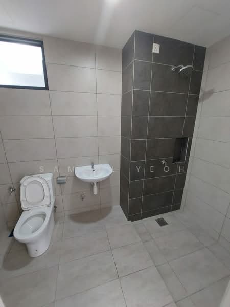 Servis Apartment untuk Disewa di Luminari - Samuel Yeoh - Bathroom - PropertyGuru.com.my