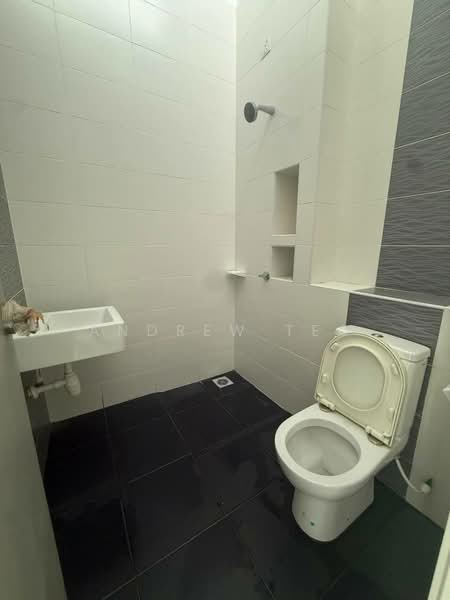Rumah Teres 2-Tingkat untuk Dijual di Setia Eco Cascadia (Tebrau) - Andrew Teo - Bathroom - PropertyGuru.com.my