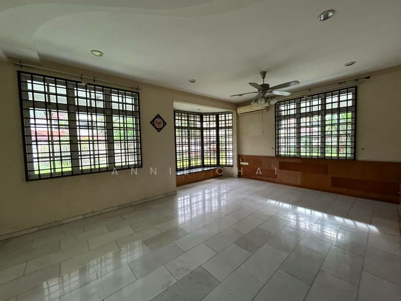 Bungalow for Sale in Taman Perling (Perling) - Annie Chai - Living Room - PropertyGuru.com.my