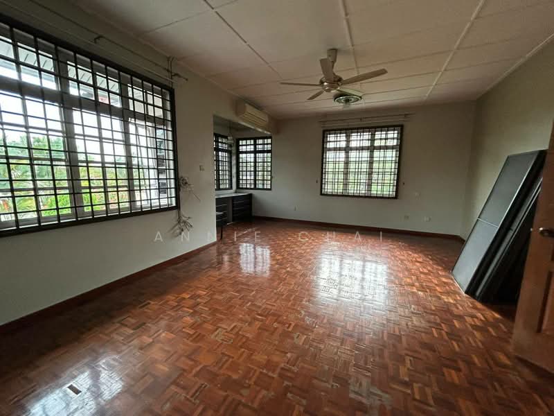Bungalow for Sale in Taman Perling (Perling) - Annie Chai - Living Room - PropertyGuru.com.my