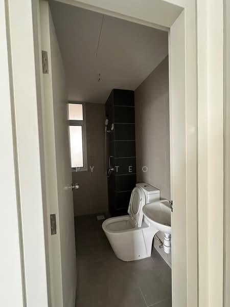 Servis Apartment untuk Dijual di MIRAI Residences - PY Teo - Bathroom - PropertyGuru.com.my