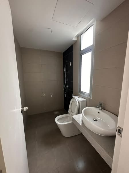 Servis Apartment untuk Dijual di MIRAI Residences - PY Teo - Bathroom - PropertyGuru.com.my