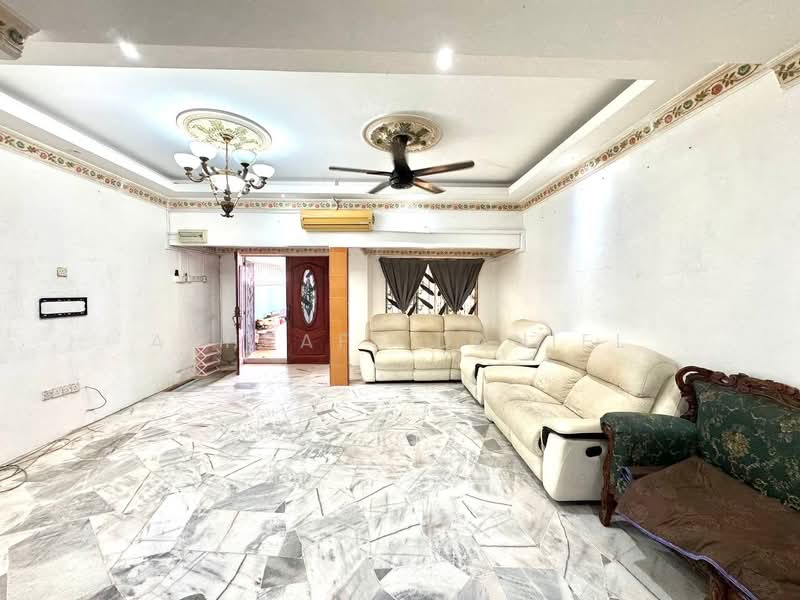 Rumah Teres 2 Tingkat untuk Dijual di Taman Klang Utama (Kapar) - Ashraff Daniel - Living Room - PropertyGuru.com.my