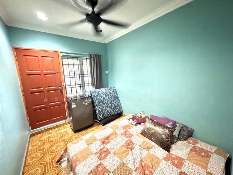 Rumah Teres 2 Tingkat untuk Dijual di Taman Klang Utama (Kapar) - Ashraff Daniel - Bedroom - PropertyGuru.com.my