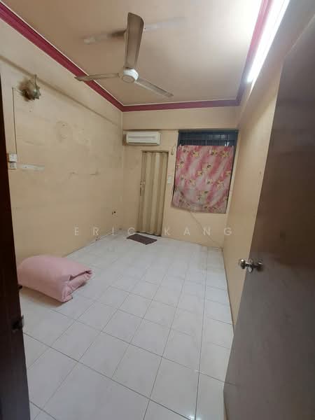 Flat for Sale at Desa Selatan - Eric Kang - Interior - PropertyGuru.com.my