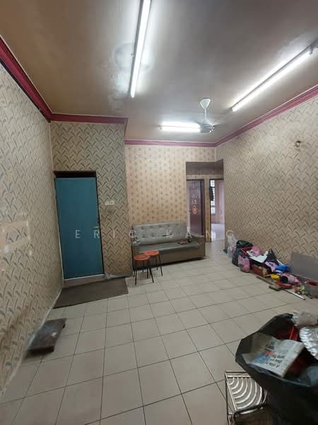 Flat for Sale at Desa Selatan - Eric Kang - Living Room - PropertyGuru.com.my