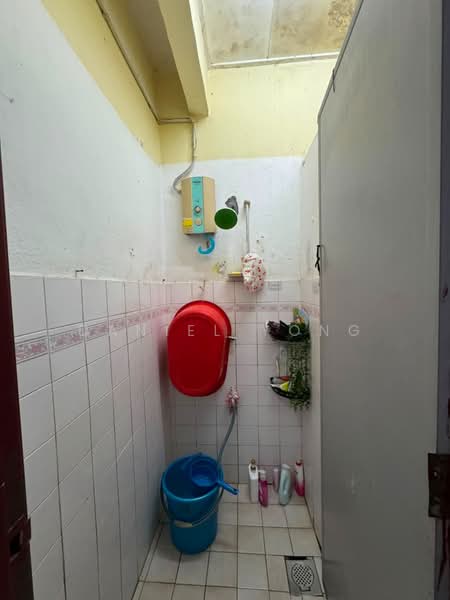 Rumah Teres 2 Tingkat untuk Dijual di Bandar Seri Alam (Masai) - Daniel Yong - Bathroom - PropertyGuru.com.my