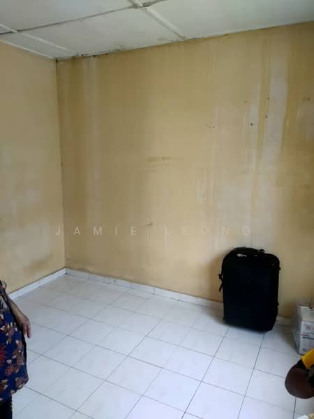 Pangsapuri untuk Dijual di Taman Petaling Utama Flat - Jamie Leong - Interior - PropertyGuru.com.my