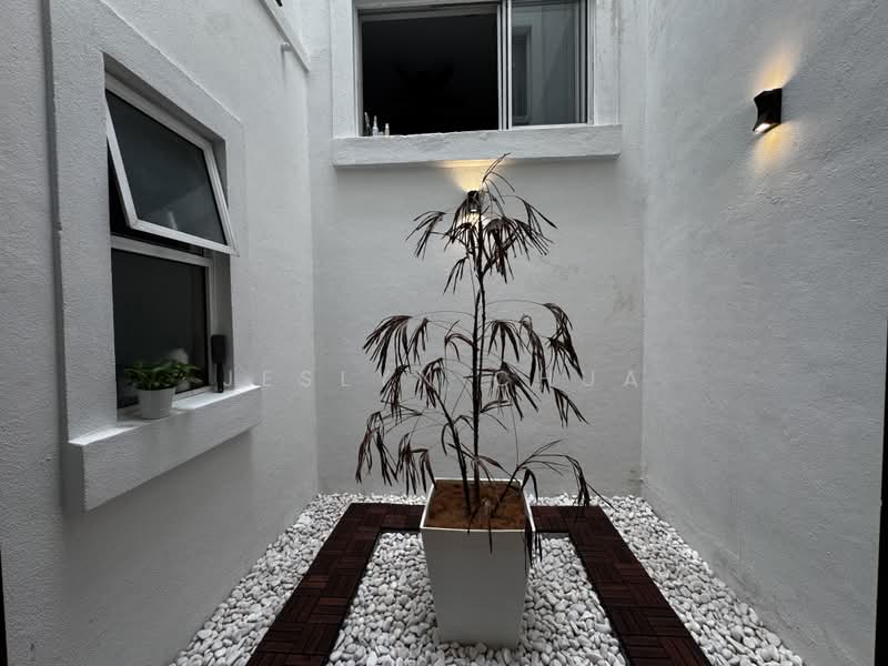 2.5-storey Terraced House for Sale in Usj 16 (Subang Jaya) - Jeslyn Chua - Exterior - PropertyGuru.com.my