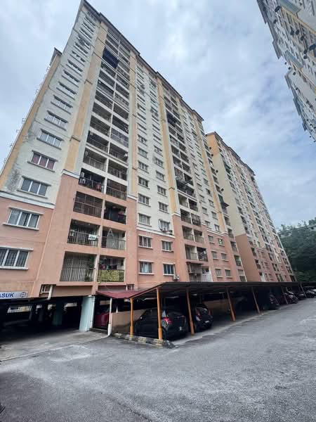 Apartment for Sale at Lakeview Apartments - Azmi . - PropertyGuru.com.my