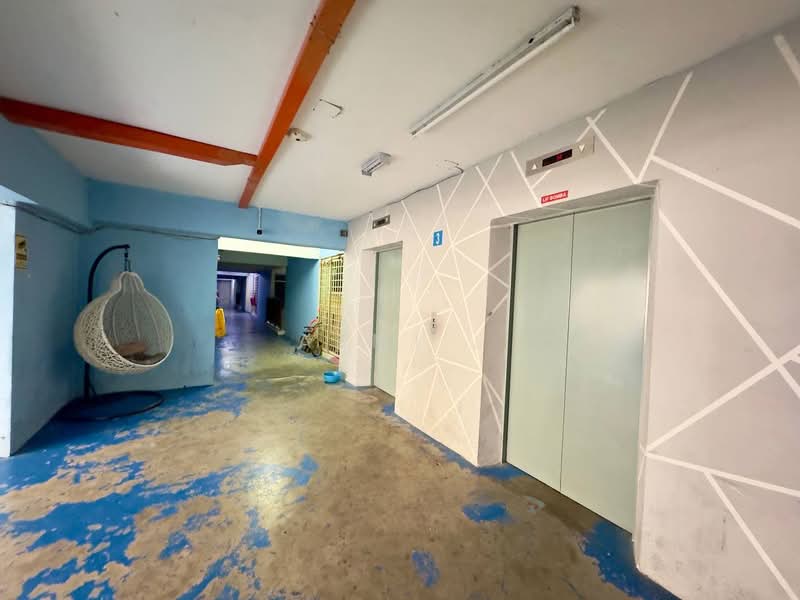 Apartment for Sale at Lakeview Apartments - Azmi . - Lobby - PropertyGuru.com.my