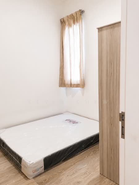 Service Residence for Sale at South View - Kevin Chew - Bedroom - PropertyGuru.com.my