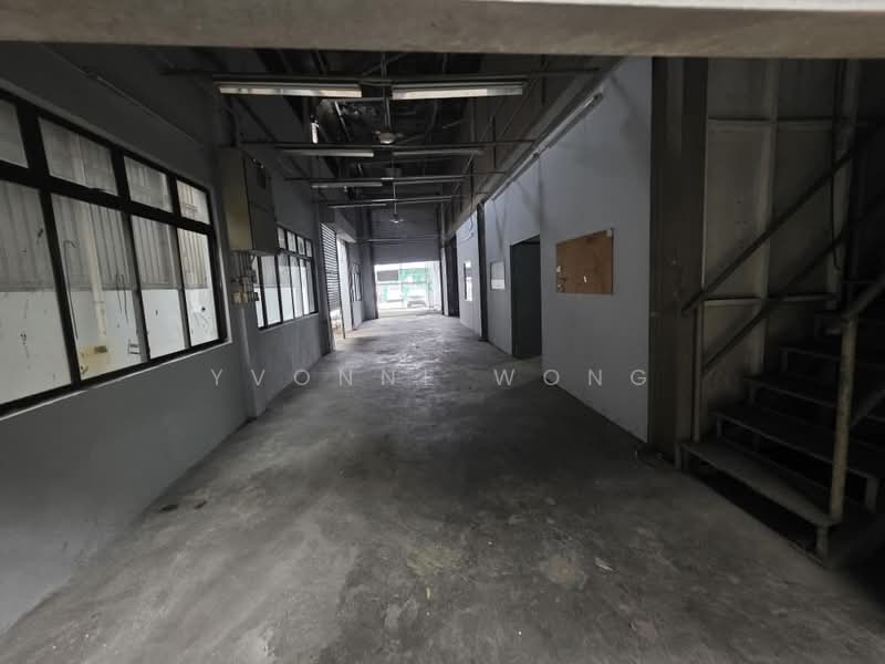 Semi-D Factory for Rent in Johor Bahru (Johor) - Yvonne Wong - Corridor - PropertyGuru.com.my