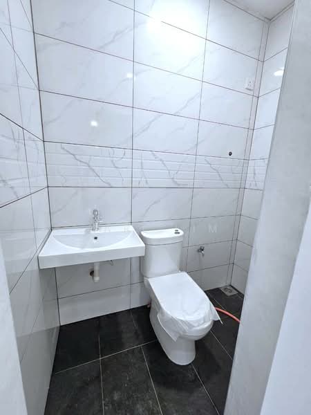 Rumah Teres 1 Tingkat untuk Dijual di Taman Ungku Tun Aminah (Skudai) - Karl Lim - Bathroom - PropertyGuru.com.my