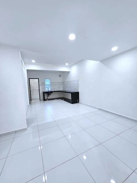 Rumah Teres 1 Tingkat untuk Dijual di Taman Ungku Tun Aminah (Skudai) - Karl Lim - Kitchen - PropertyGuru.com.my