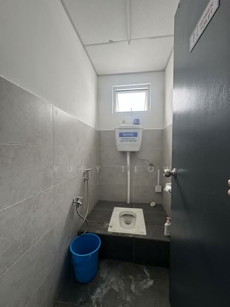 Kedai untuk Disewa di Austin Crest (Johor Bahru) - Ruby Teow - Bathroom - PropertyGuru.com.my