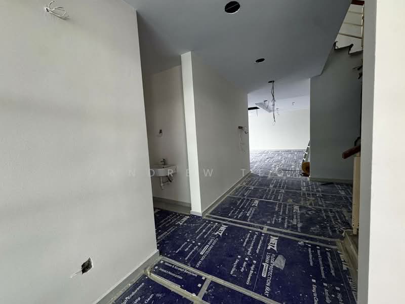 Rumah Berkembar untuk Dijual di Austin Heights (Tebrau) - Andrew Teo - Corridor - PropertyGuru.com.my