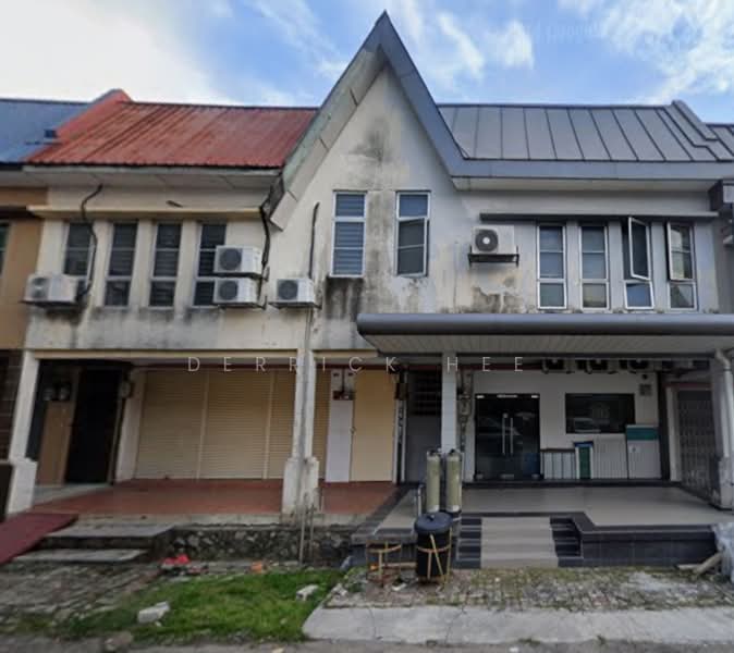 Shop for Rent in Kajang (Selangor) - Derrick Hee - Exterior - PropertyGuru.com.my