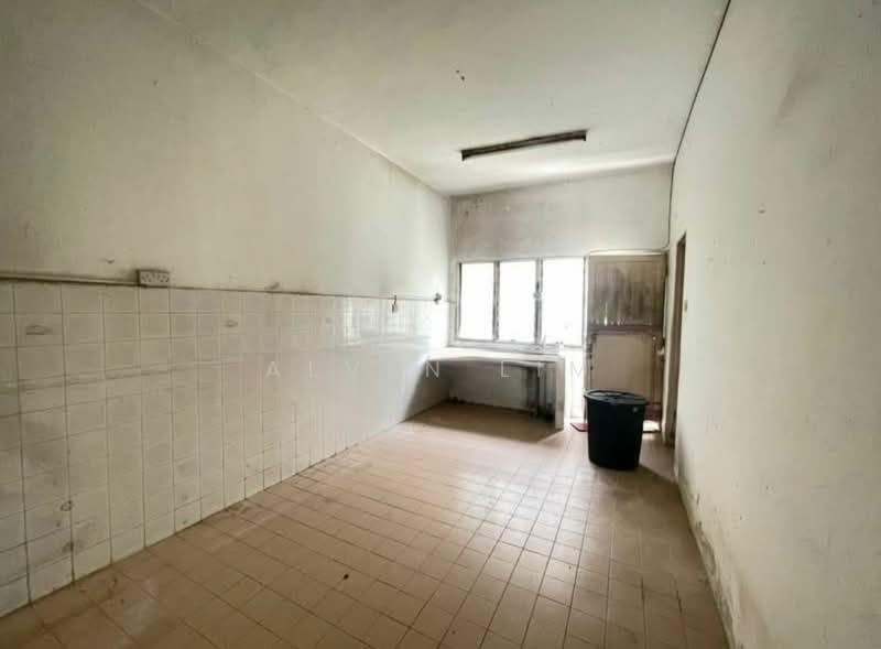 Rumah Teres 2-Tingkat untuk Dijual di Taman Wangsa Permai (Kepong) - Alven Lim - Kitchen - PropertyGuru.com.my