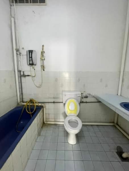 Rumah Teres 2-Tingkat untuk Dijual di Taman Wangsa Permai (Kepong) - Alven Lim - Bathroom - PropertyGuru.com.my