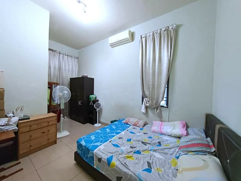Rumah Teres 2 Tingkat untuk Dijual di Taman Bestari Indah (Ulu Tiram) - Karl Lim - Bedroom - PropertyGuru.com.my