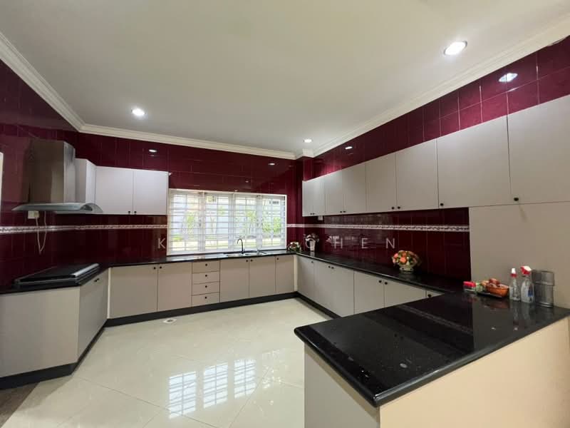 Rumah Banglo untuk Disewa di Country Heights (Kajang) - Kevin Chen - Kitchen - PropertyGuru.com.my