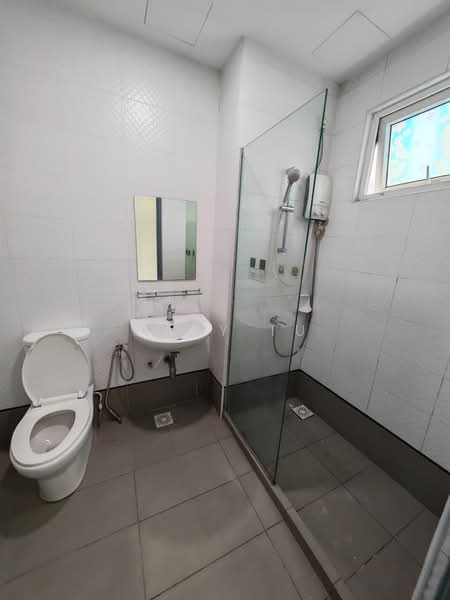 Servis Apartment untuk Dijual di Seasons Amara Larkin - Gary Tu - Bathroom - PropertyGuru.com.my