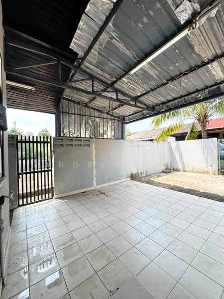 1-storey Terraced House for Sale in Taman Daya (Johor Bahru) - Andrew Teo - Exterior - PropertyGuru.com.my