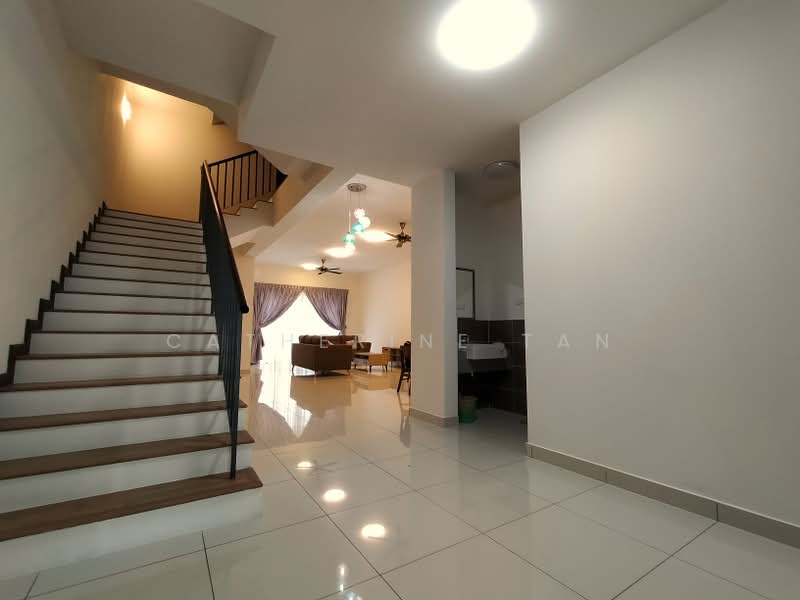 3-storey Terraced House for Sale in Telok Panglima Garang (Selangor) - Catherine Tan - Entrance - PropertyGuru.com.my
