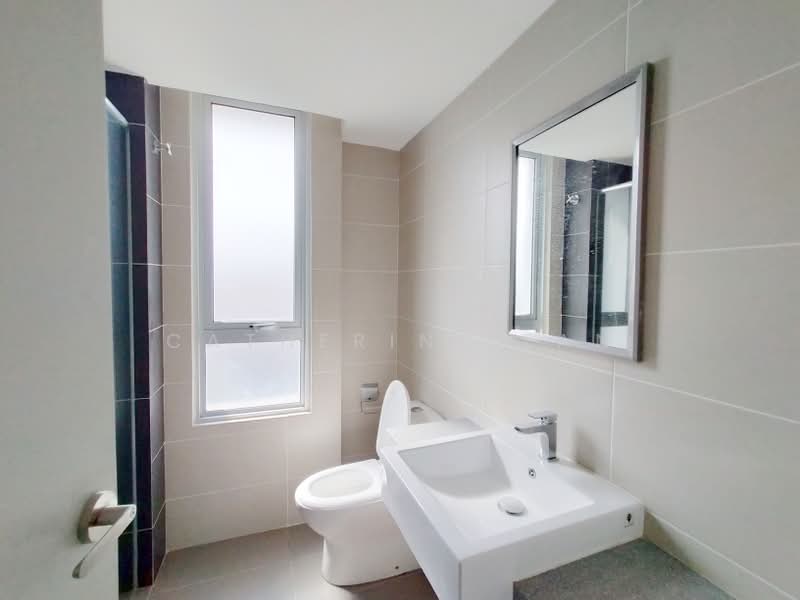 3-storey Terraced House for Sale in Telok Panglima Garang (Selangor) - Catherine Tan - Bathroom - PropertyGuru.com.my