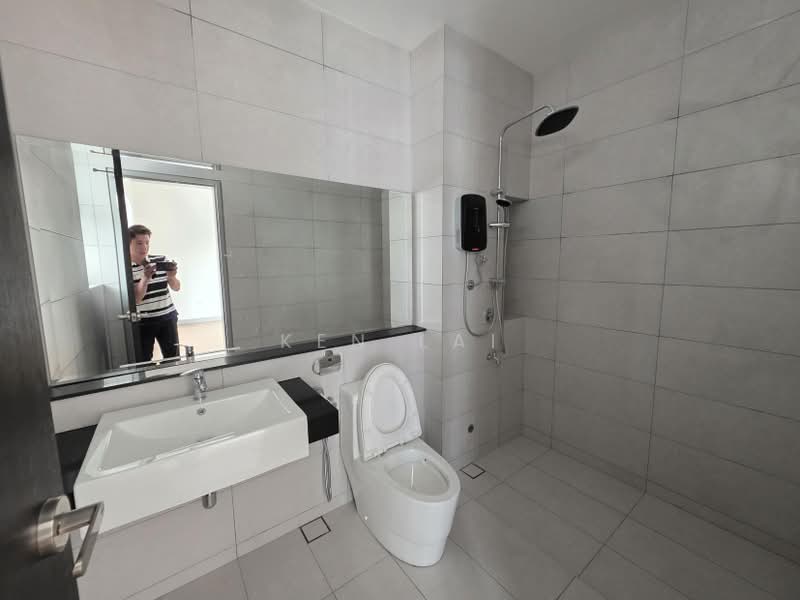 2-storey Terraced House for Sale in Elmina (Shah Alam) - Ken Lai - Bathroom - PropertyGuru.com.my