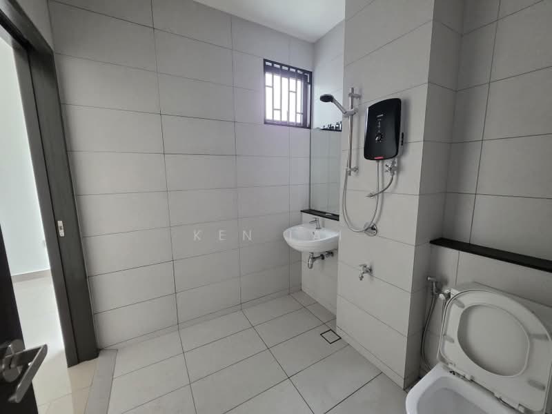 2-storey Terraced House for Sale in Elmina (Shah Alam) - Ken Lai - Bathroom - PropertyGuru.com.my