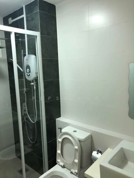 Pangsapuri untuk Disewa di Impiria Residensi Bukit Tinggi Klang - Pepsi Ang - Bathroom - PropertyGuru.com.my