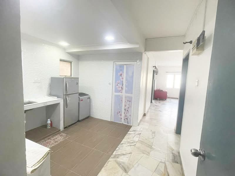 Kondominium untuk Dijual di Kenaria Condominium - Azli Ibrahim - Kitchen - PropertyGuru.com.my