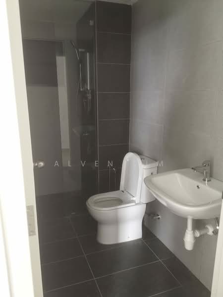 Kondominium untuk Dijual di Trinity Lemanja - Alven Lim - Bathroom - PropertyGuru.com.my
